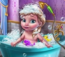 Bebek Elsa Yıkanıyor